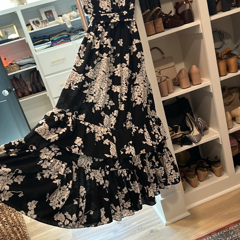 Lauren Ralph Lauren Floral Belted Midi Dress - size 8. - Picture 9 of 16